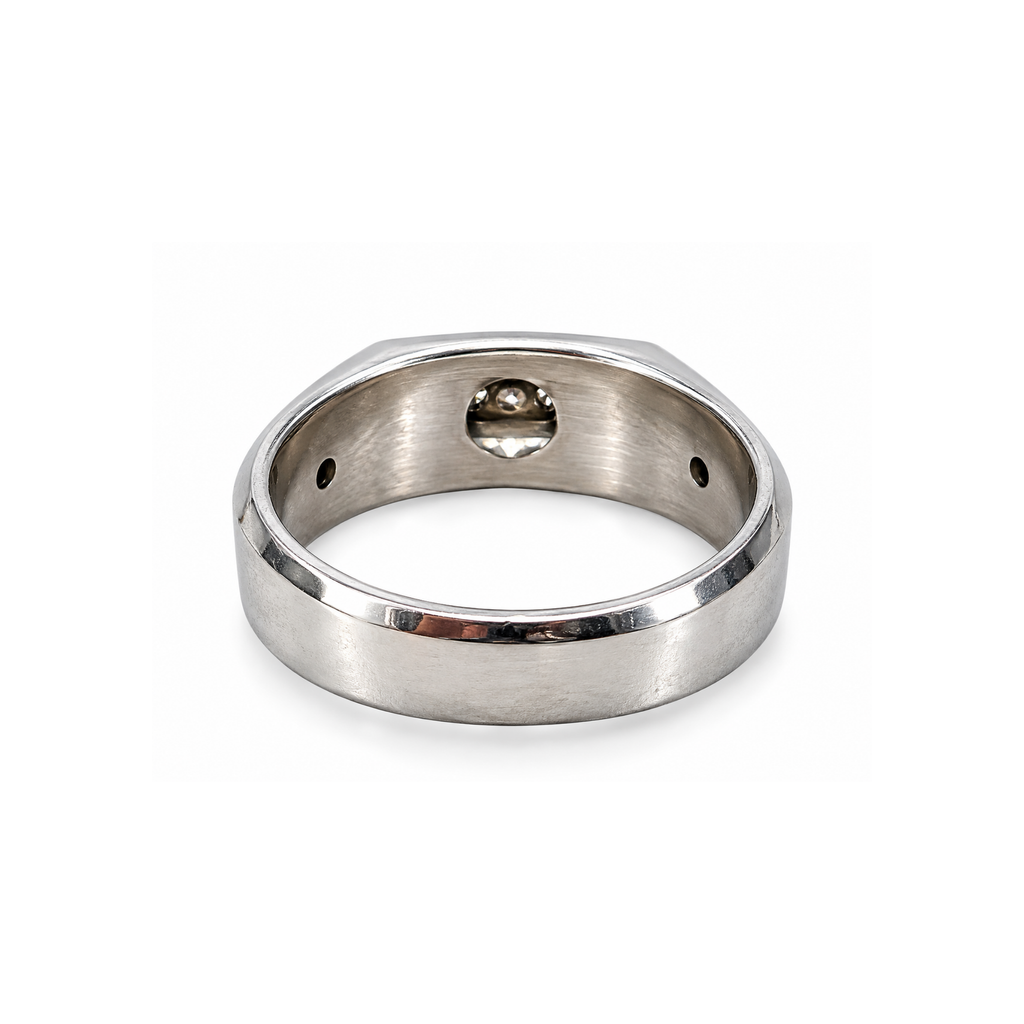 Platinum Ring – 8.8 DWT / 13.69 Grams – Size 8 3/4
